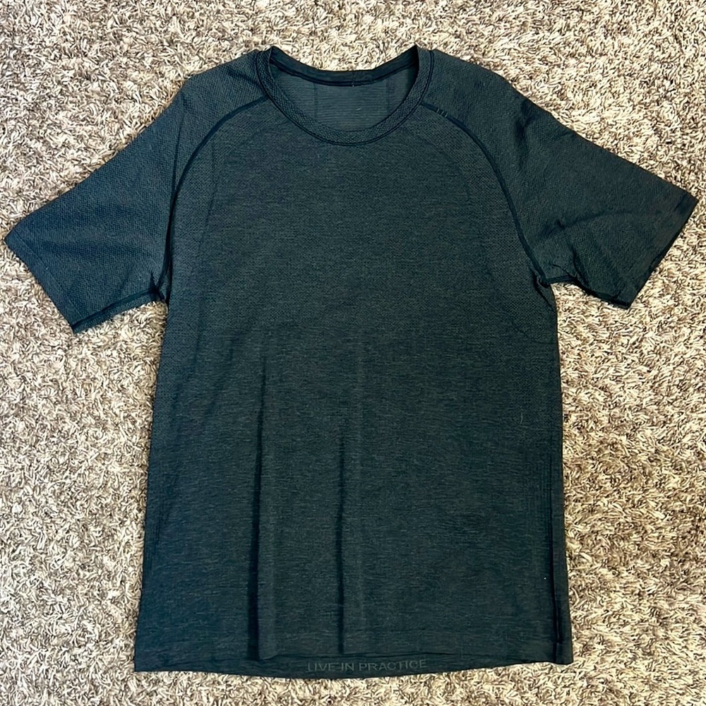 Lululemon Metal Vent Tech Short Sleeve